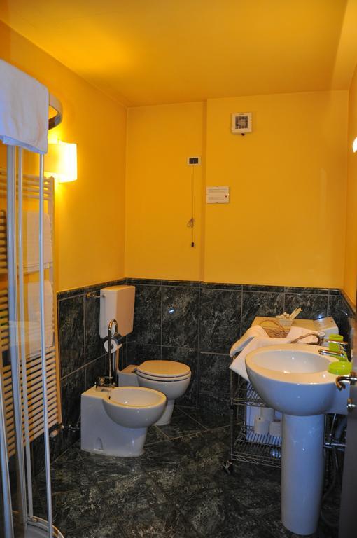 Piazza Nova Guest House フェラーラ 部屋 写真