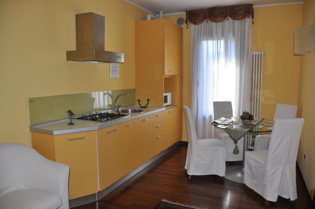 Piazza Nova Guest House フェラーラ 部屋 写真