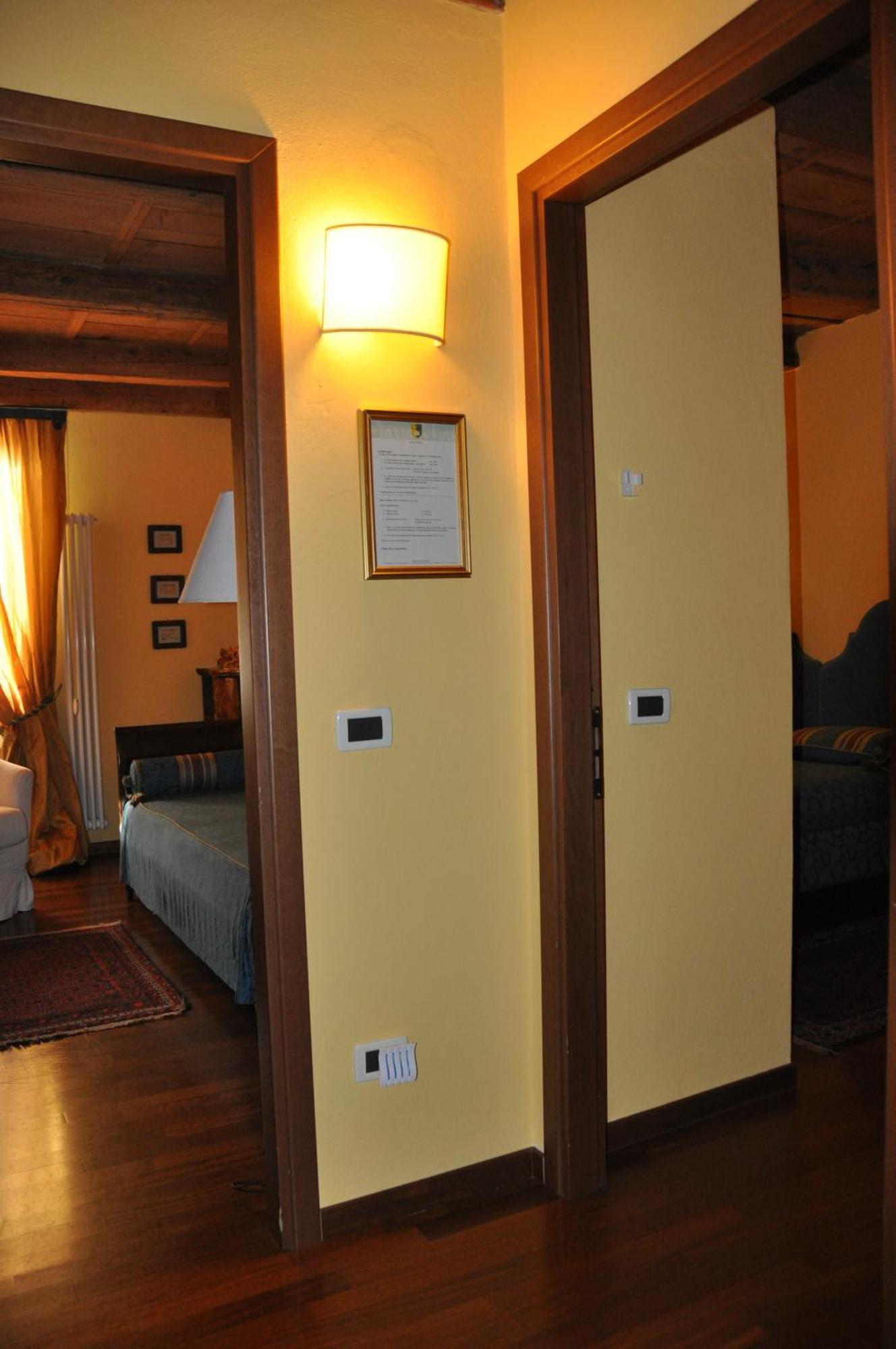 Piazza Nova Guest House フェラーラ 部屋 写真
