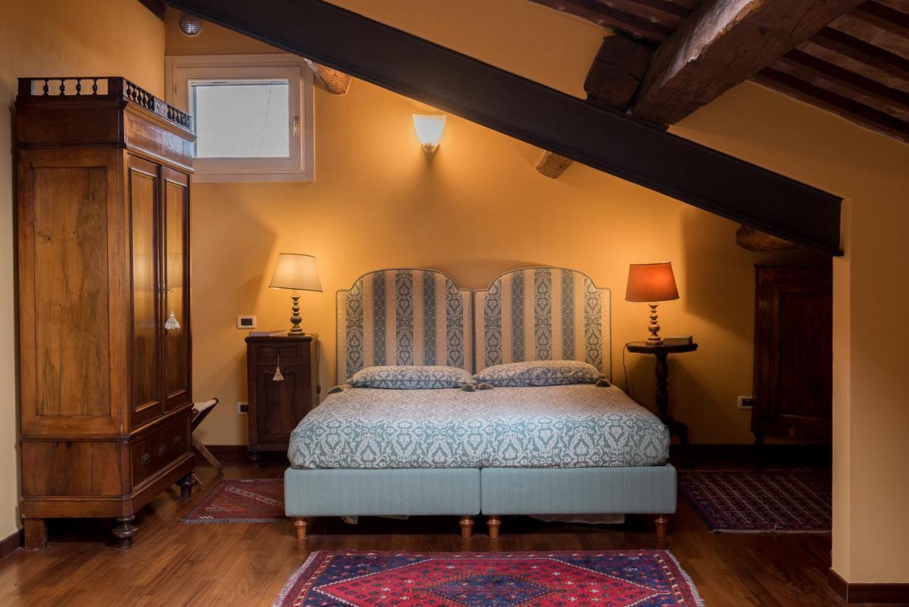 Piazza Nova Guest House フェラーラ エクステリア 写真