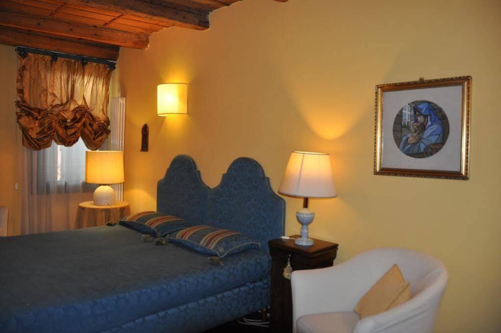 Piazza Nova Guest House フェラーラ エクステリア 写真